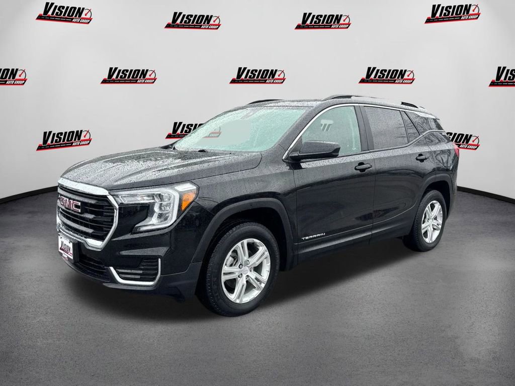 Used 2022 GMC Terrain SLE w/ Driver Convenience Package image 1