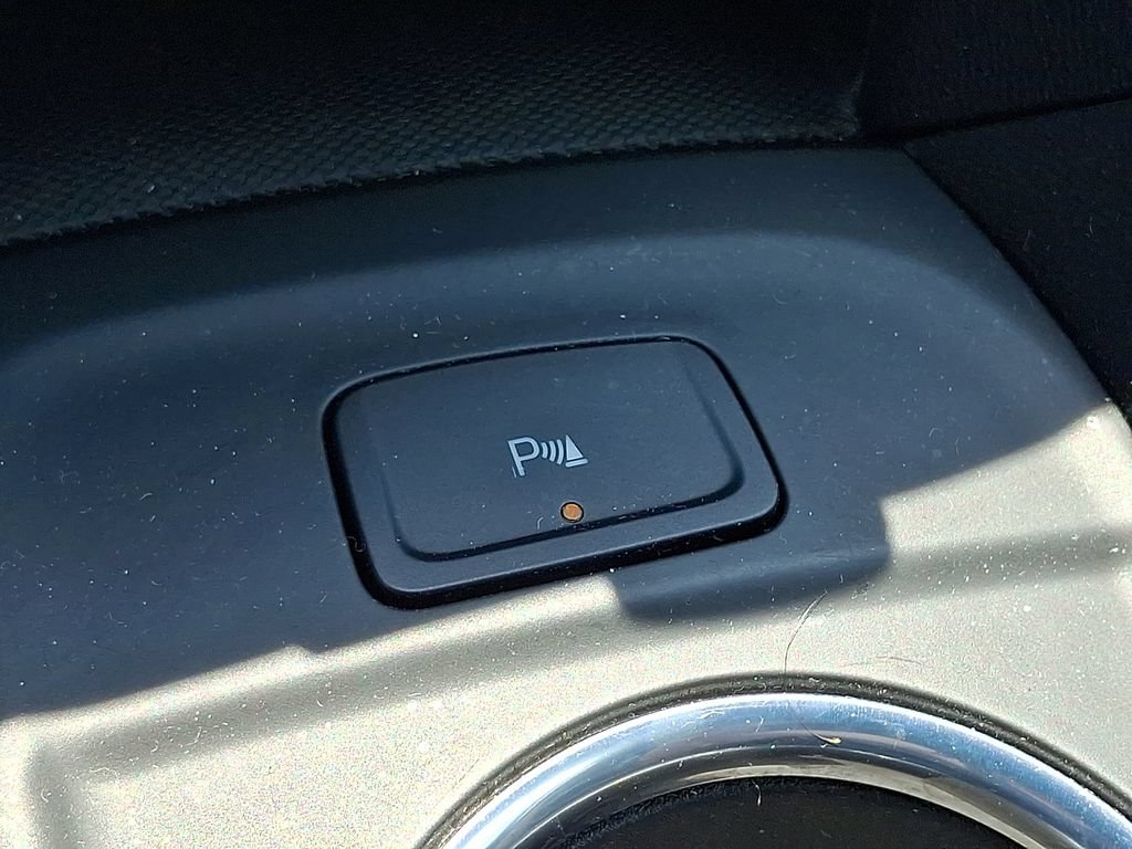 Used 2023 Chevrolet Equinox LT FWD image 23