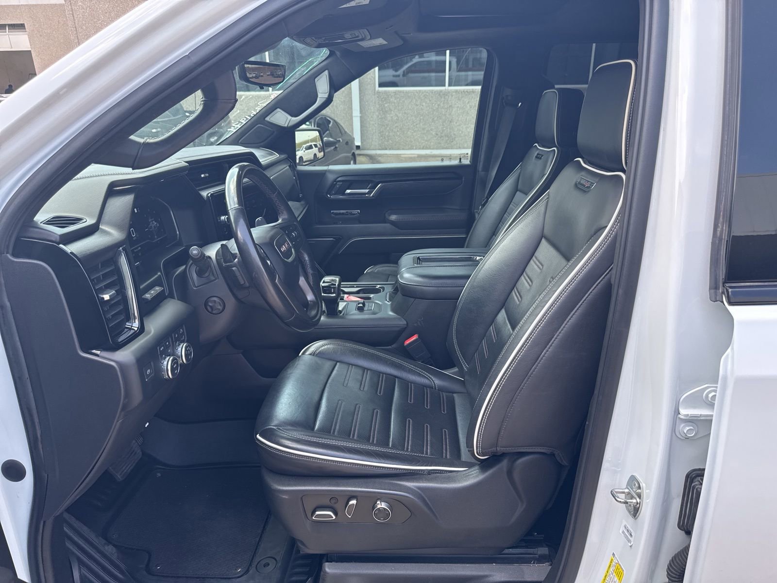 Used 2022 GMC Sierra 1500 AT4X AWD/4WD image 12