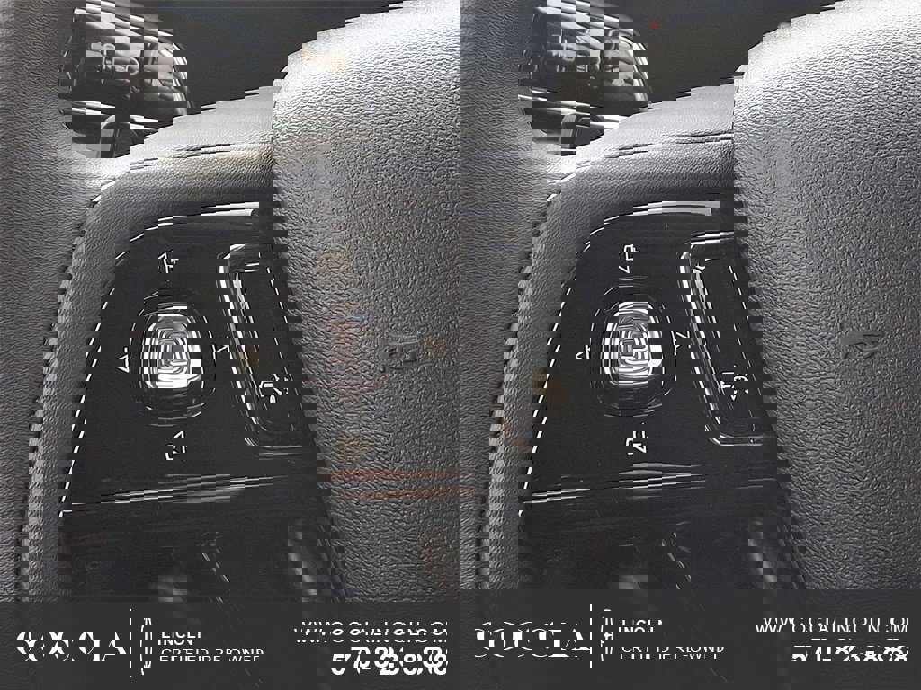 Certified 2024 Lincoln Corsair AWD image 20