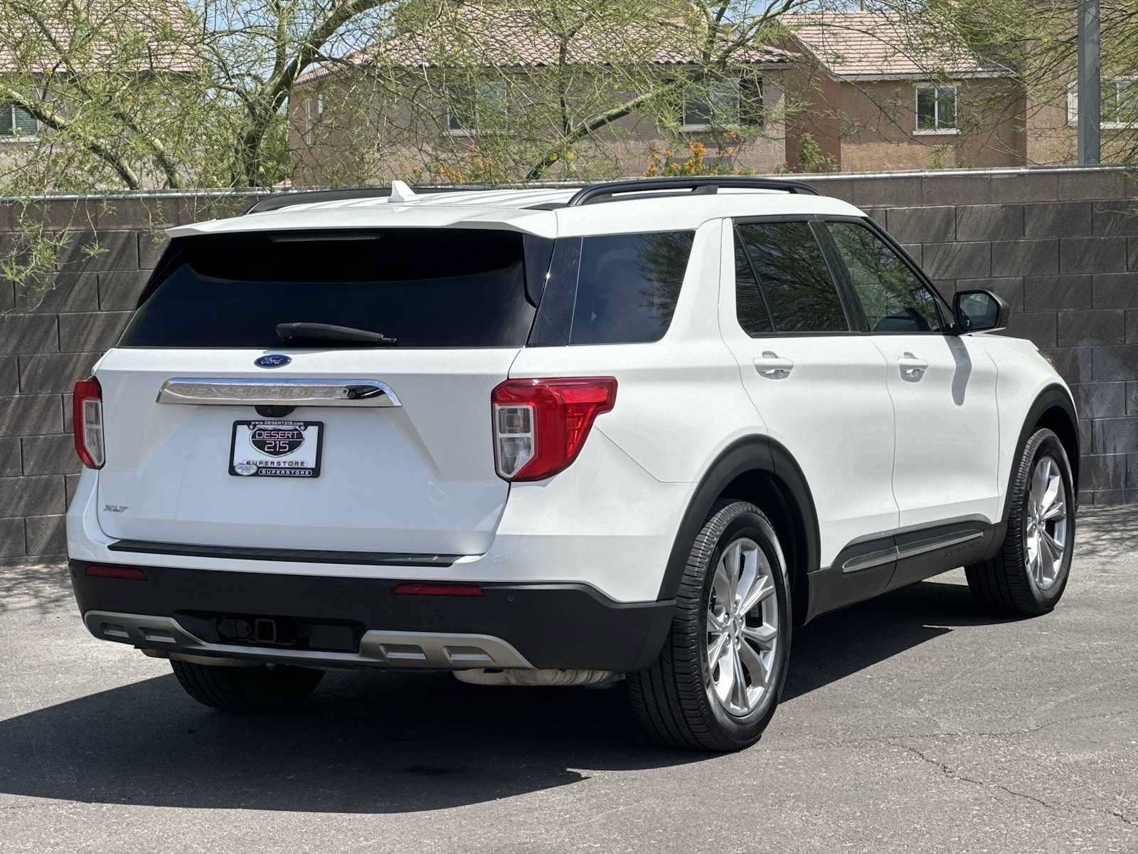 Used 2021 Ford Explorer XLT w/ Equipment Group 202A RWD image 8