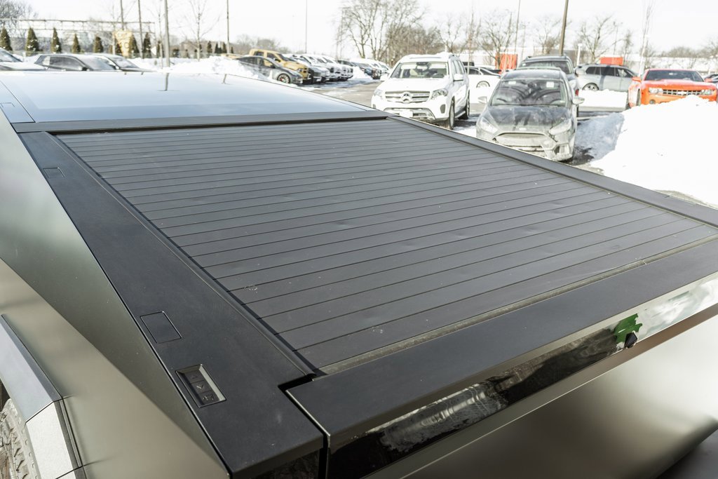 Used 2024 Tesla Cybertruck AWD Crew Cab image 43