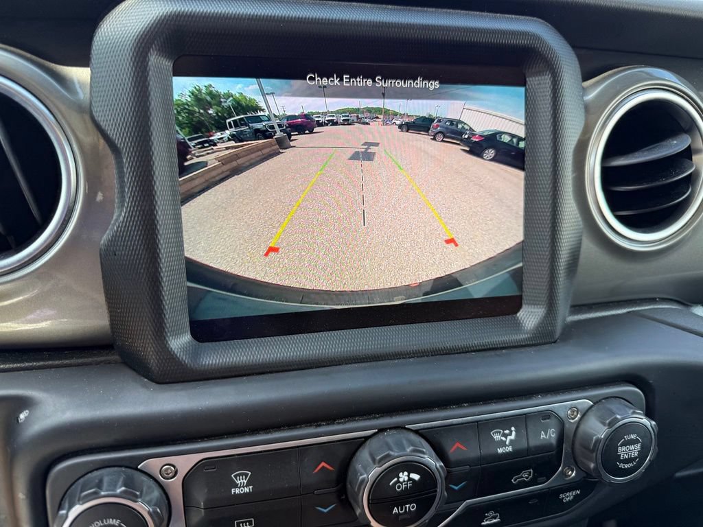 Used 2023 Jeep Wrangler Unlimited Sahara AWD/4WD image 45