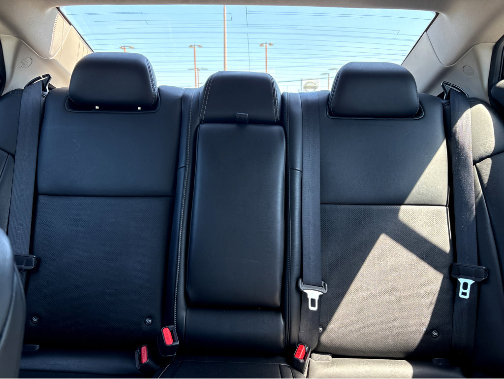 Used 2023 Nissan Maxima SV w/ Floor Mat Group image 23