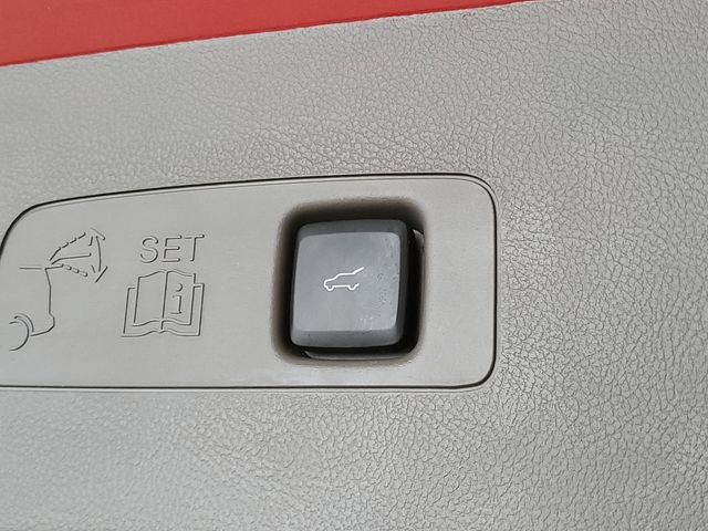 Used 2023 Lincoln Corsair AWD w/ Equipment Group 101A image 9