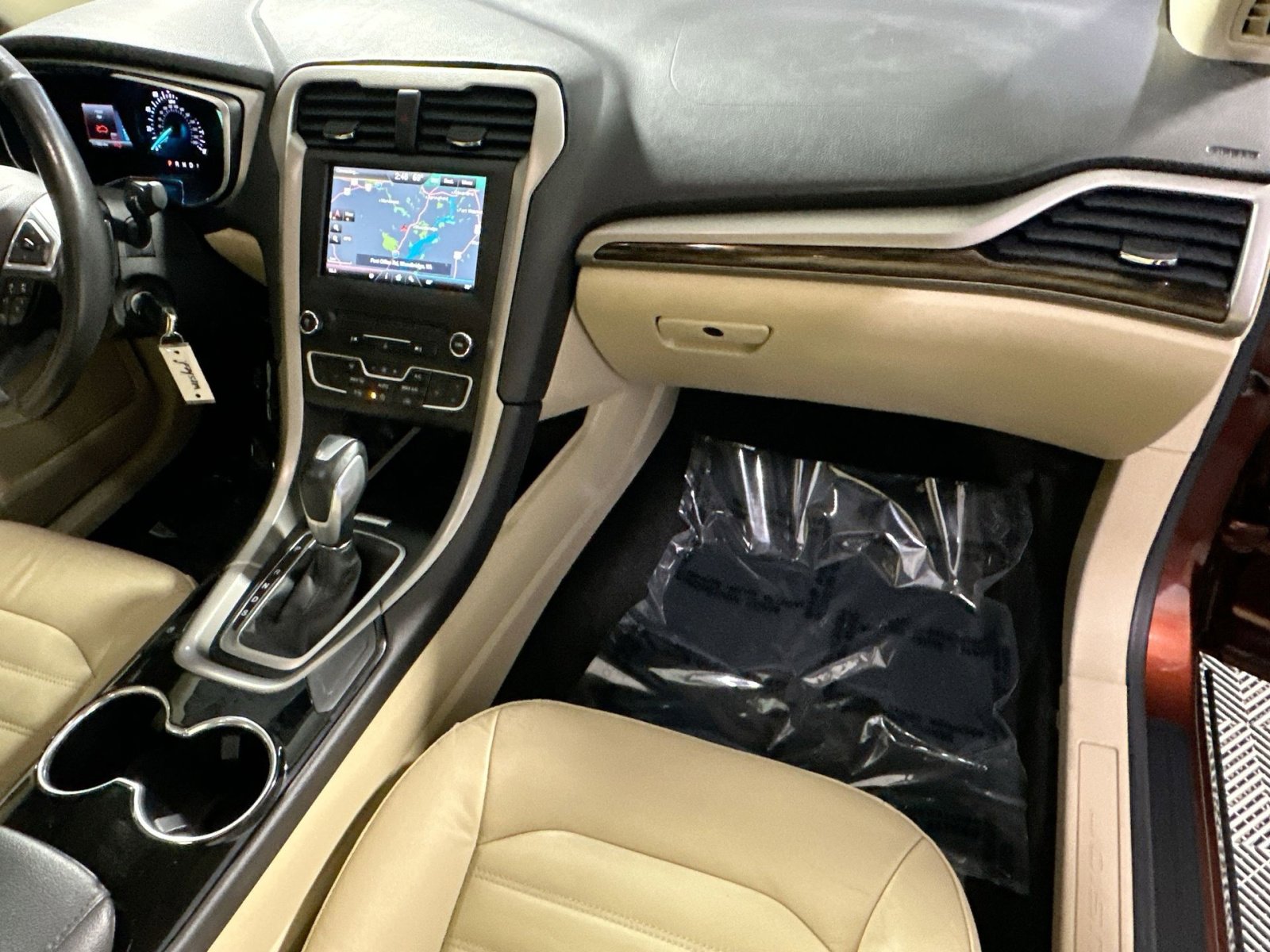 Used 2016 Ford Fusion SE w/ Equipment Group 202A image 38