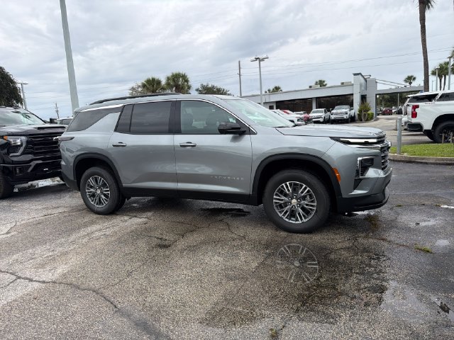 New 2027 Chevrolet Traverse LT w/ Driver Confidence Package FWD image 15