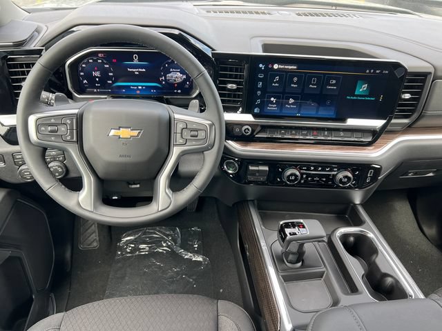 New 2026 Chevrolet Silverado 1500 LT w/ Z71 Off-Road Package AWD/4WD image 3