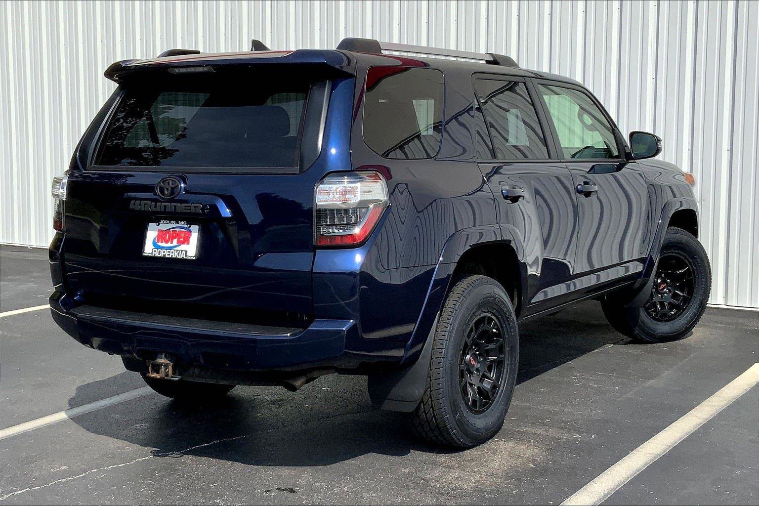 Used 2020 Toyota 4Runner SR5 Premium image 10