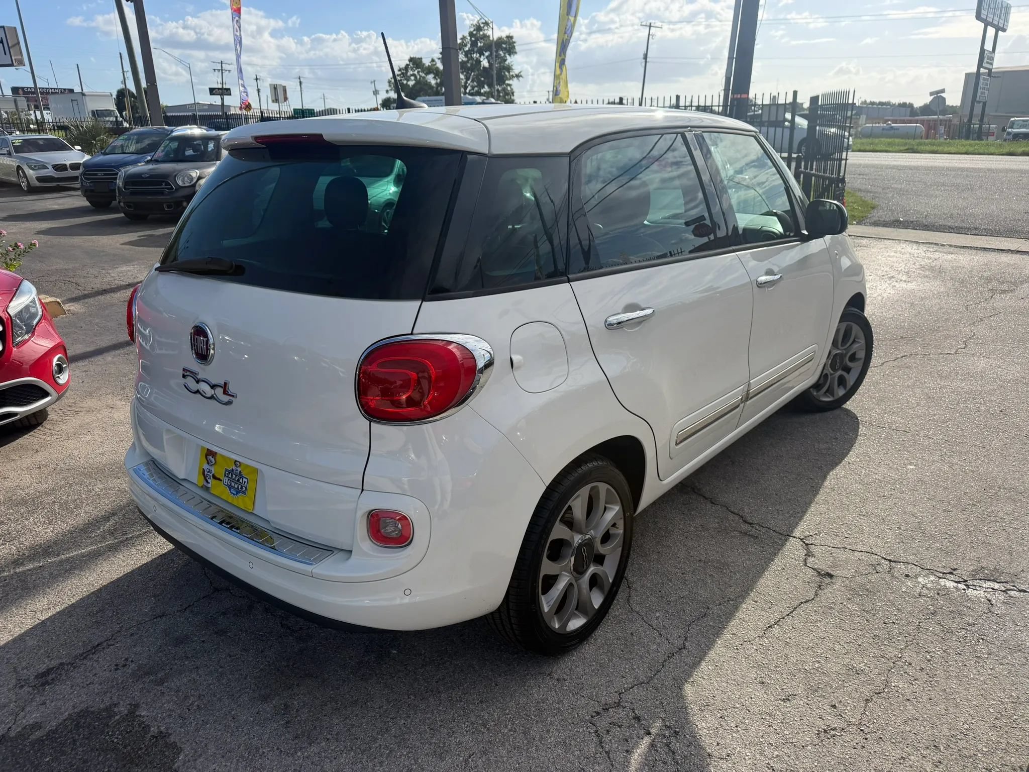 Used 2017 FIAT 500L Lounge FWD image 4