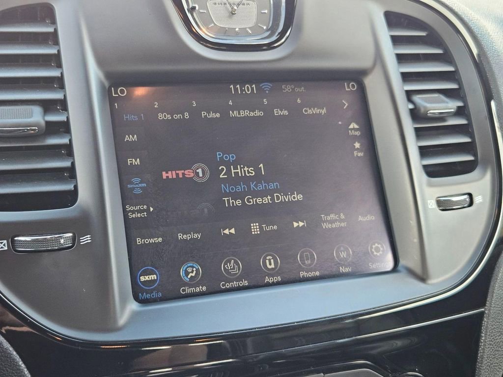 Used 2023 Chrysler 300 S image 17