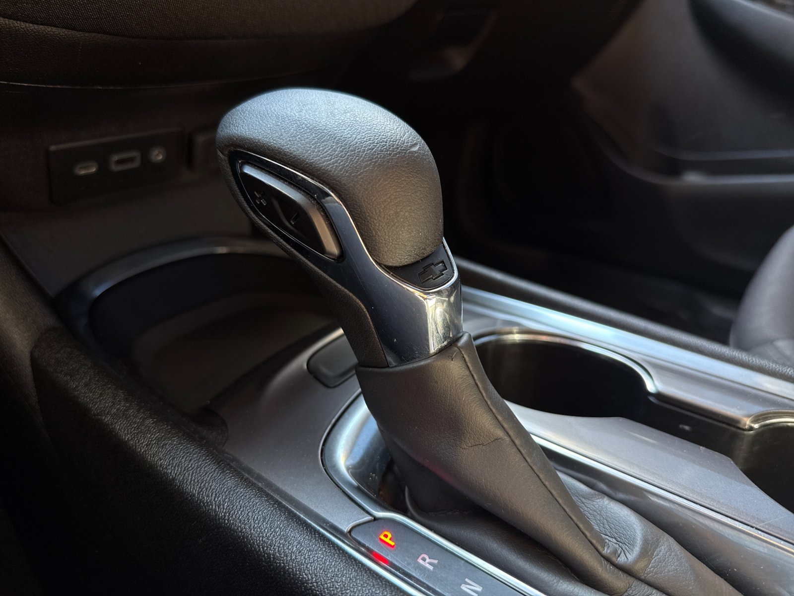 Used 2022 Chevrolet Malibu LT FWD image 17