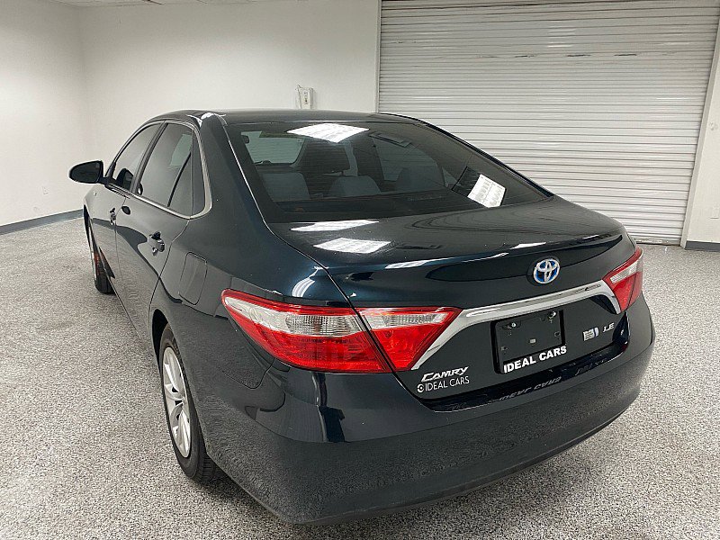 Used 2015 Toyota Camry LE image 7
