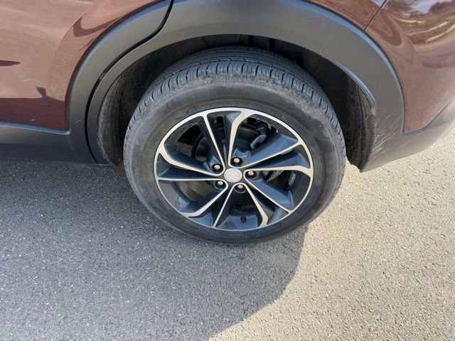 Used 2023 Buick Encore GX Essence image 8