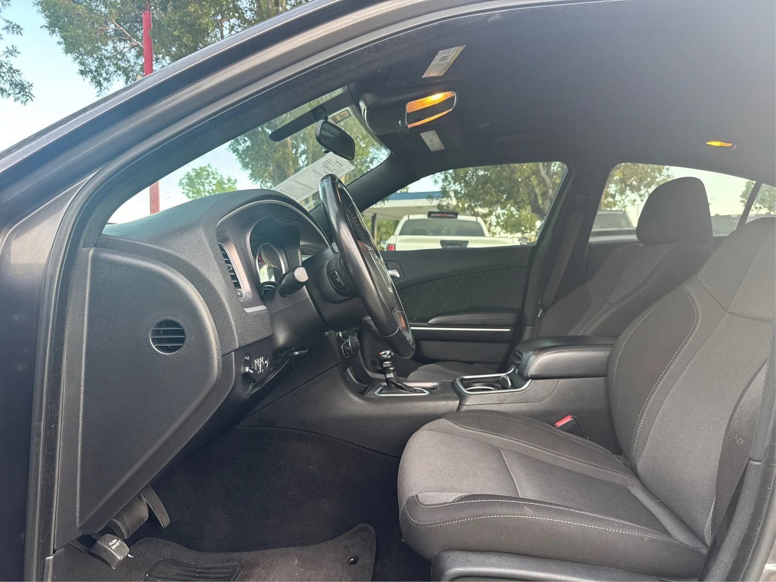 Used 2022 Dodge Charger SXT RWD image 9