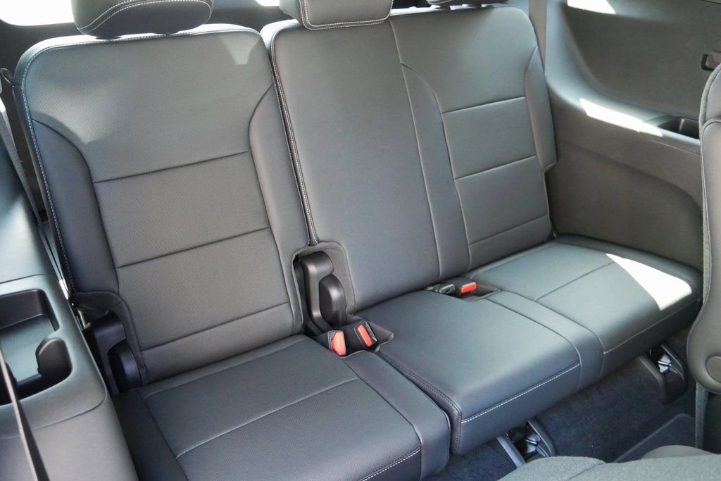 New 2026 Chevrolet Traverse LT w/ Enhanced Driving Package image 24