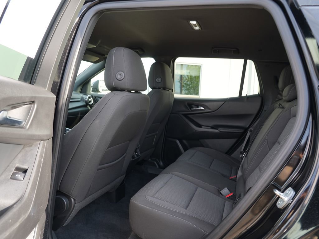 Used 2025 Chevrolet Equinox LT AWD/4WD image 18