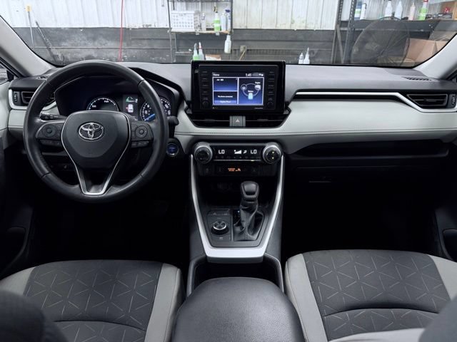 Used 2022 Toyota RAV4 XLE w/ XLE Grade Weather Package AWD/4WD image 22