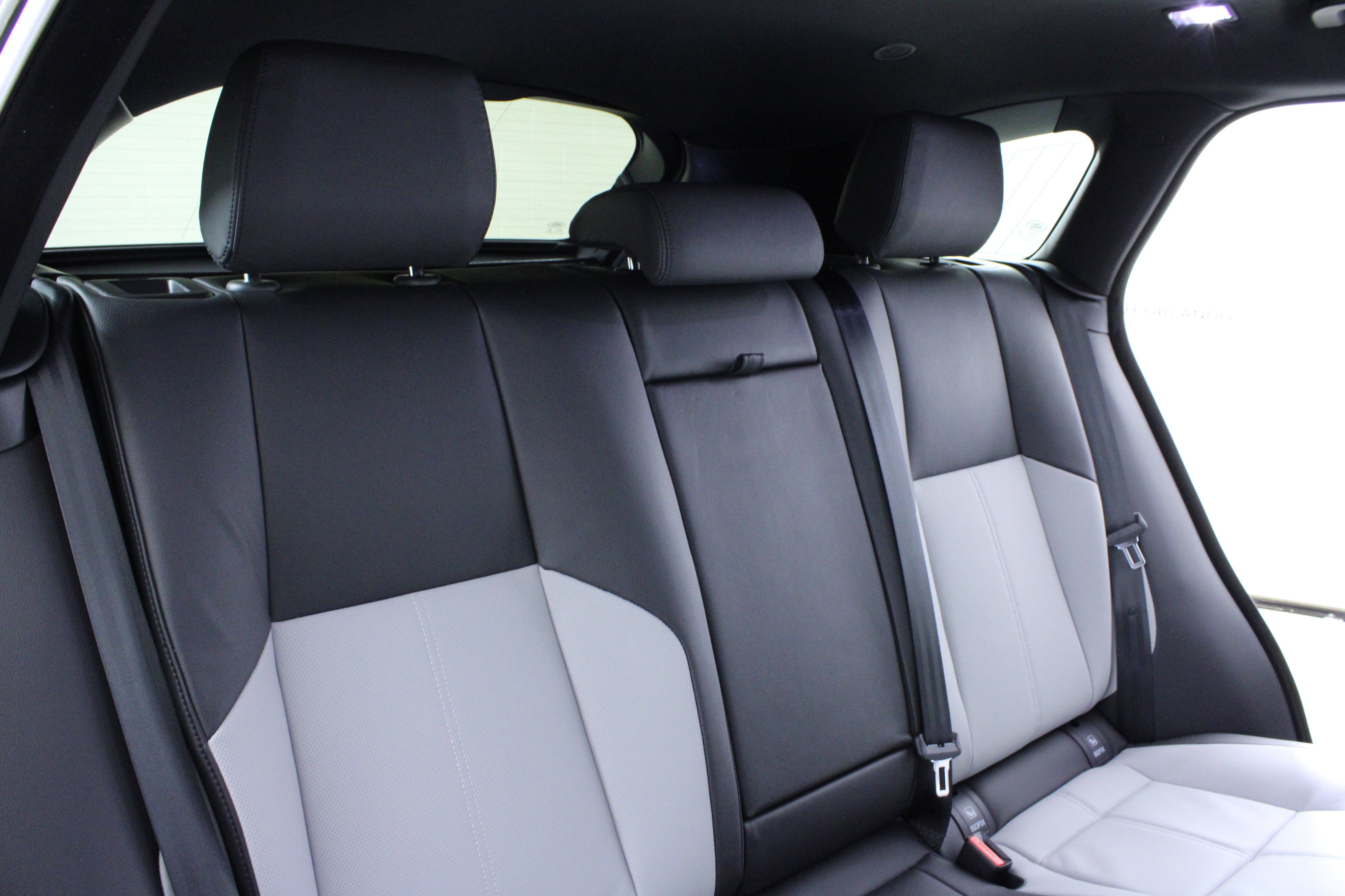 New 2026 Land Rover Range Rover Velar Dynamic SE image 12