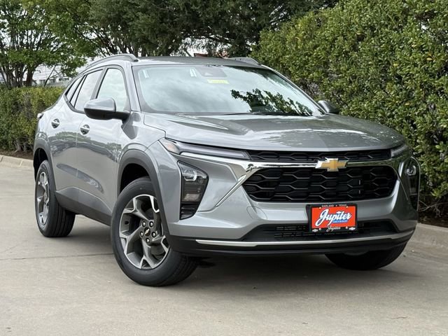 New 2026 Chevrolet Trax LT w/ Driver Confidence Package FWD video 2