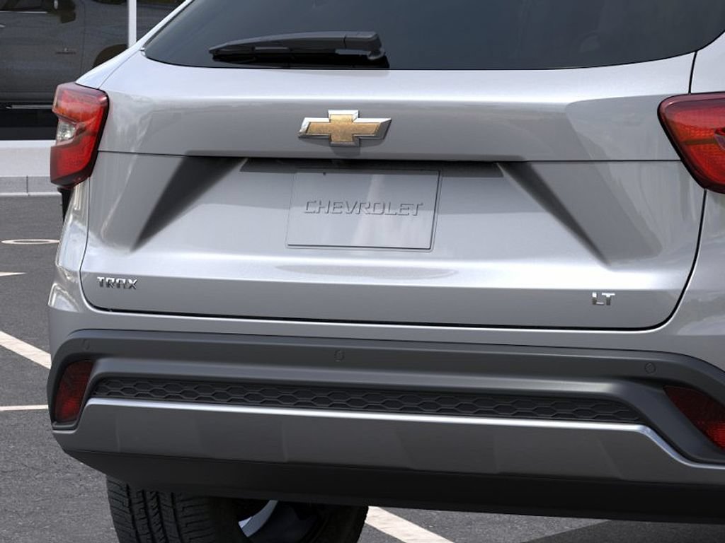 New 2026 Chevrolet Trax LT w/ Driver Confidence Package FWD image 14