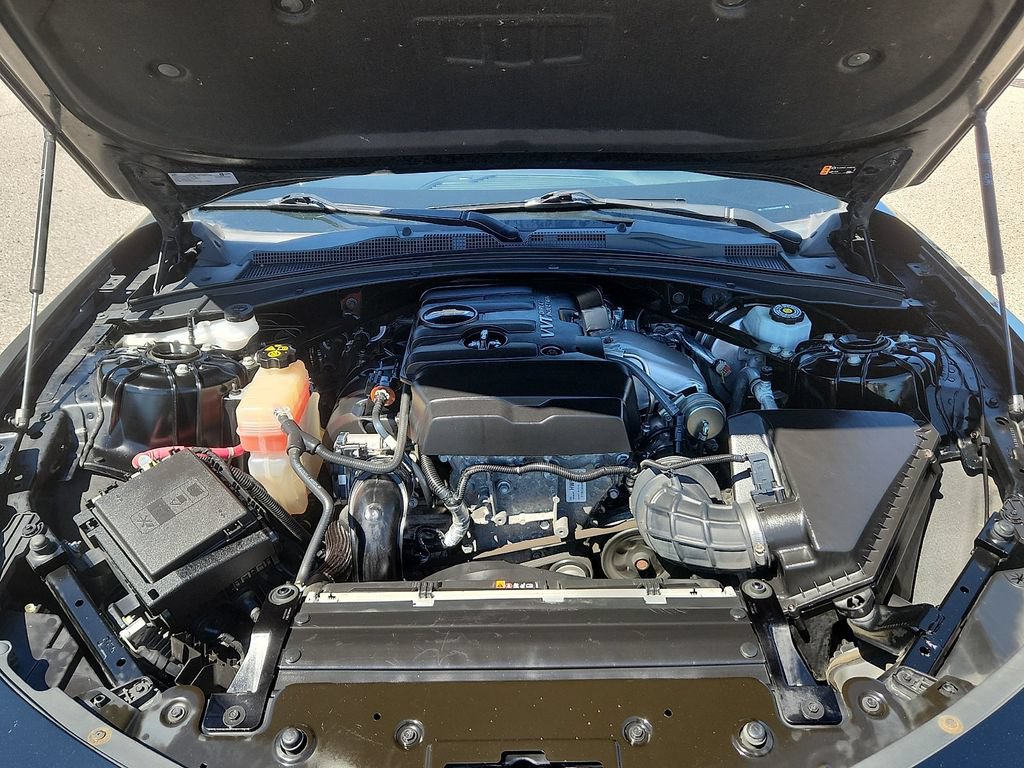 Used 2020 Chevrolet Camaro LT RWD image 20