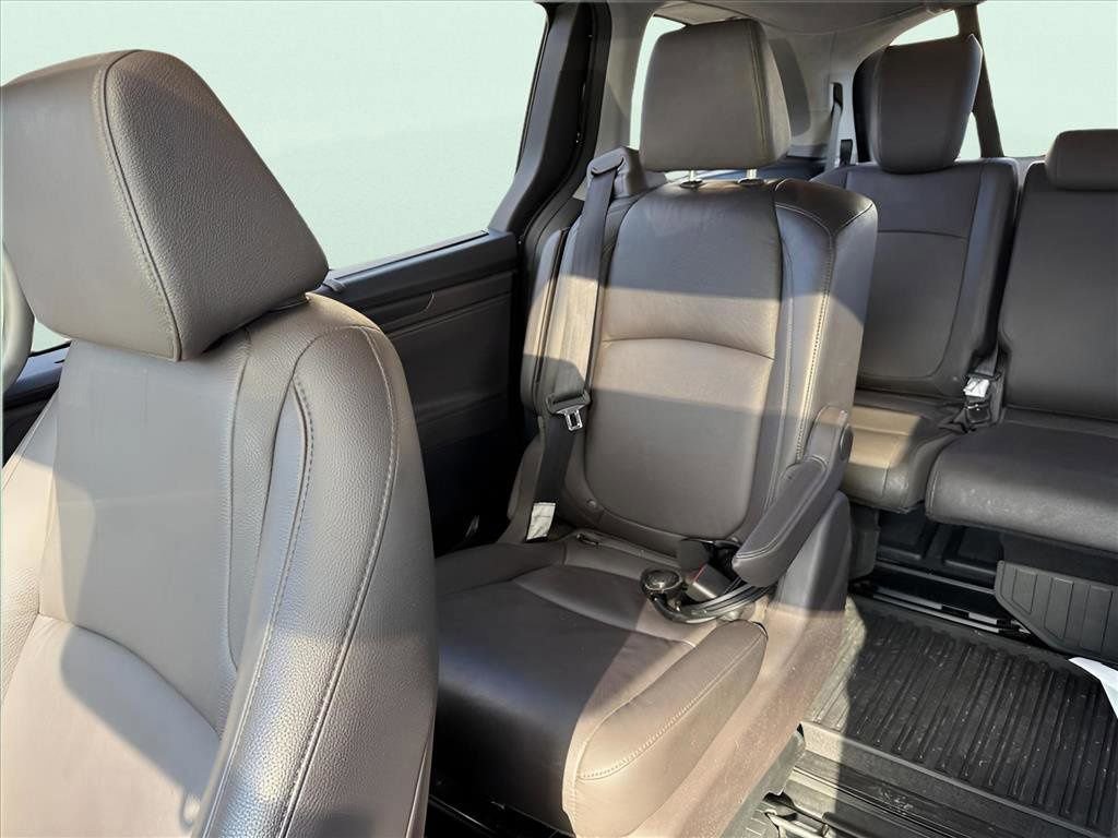 Used 2018 Honda Odyssey Touring image 17