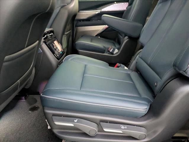 New 2026 Cadillac Escalade IQ Sport 2 w/ LPO, ONYX Package image 14
