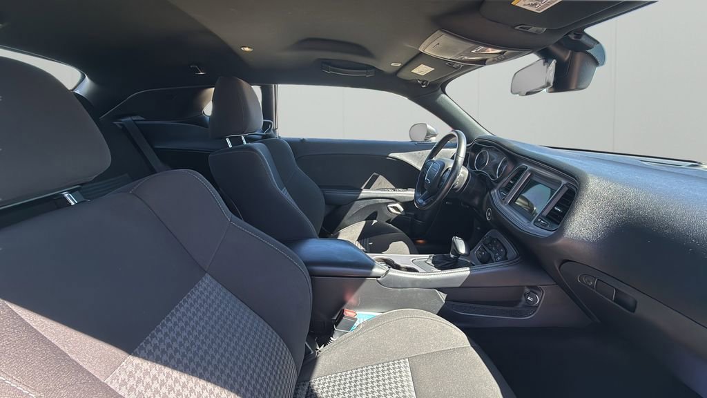 Used 2023 Dodge Challenger R/T image 32