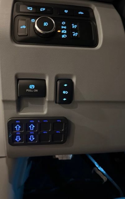 Used 2024 Ford F250 Limited w/ FX4 Off-Road Package AWD/4WD image 30