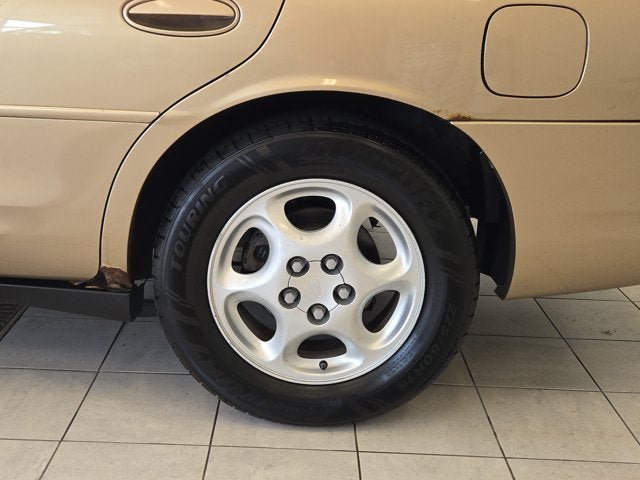 Used 1998 Oldsmobile Intrigue FWD image 10