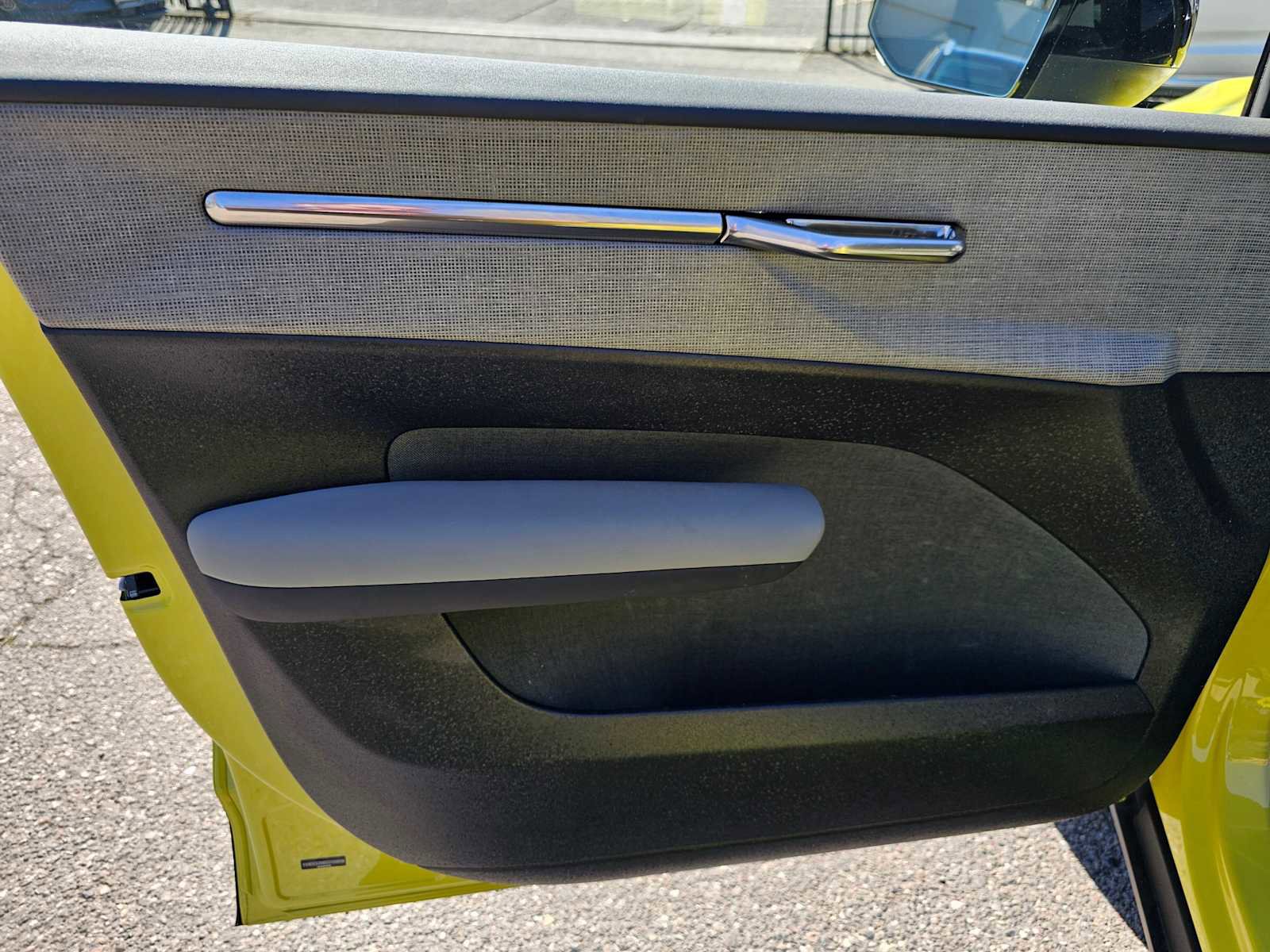 Used 2025 Volvo EX30 Plus w/ Protection Package Premier image 24