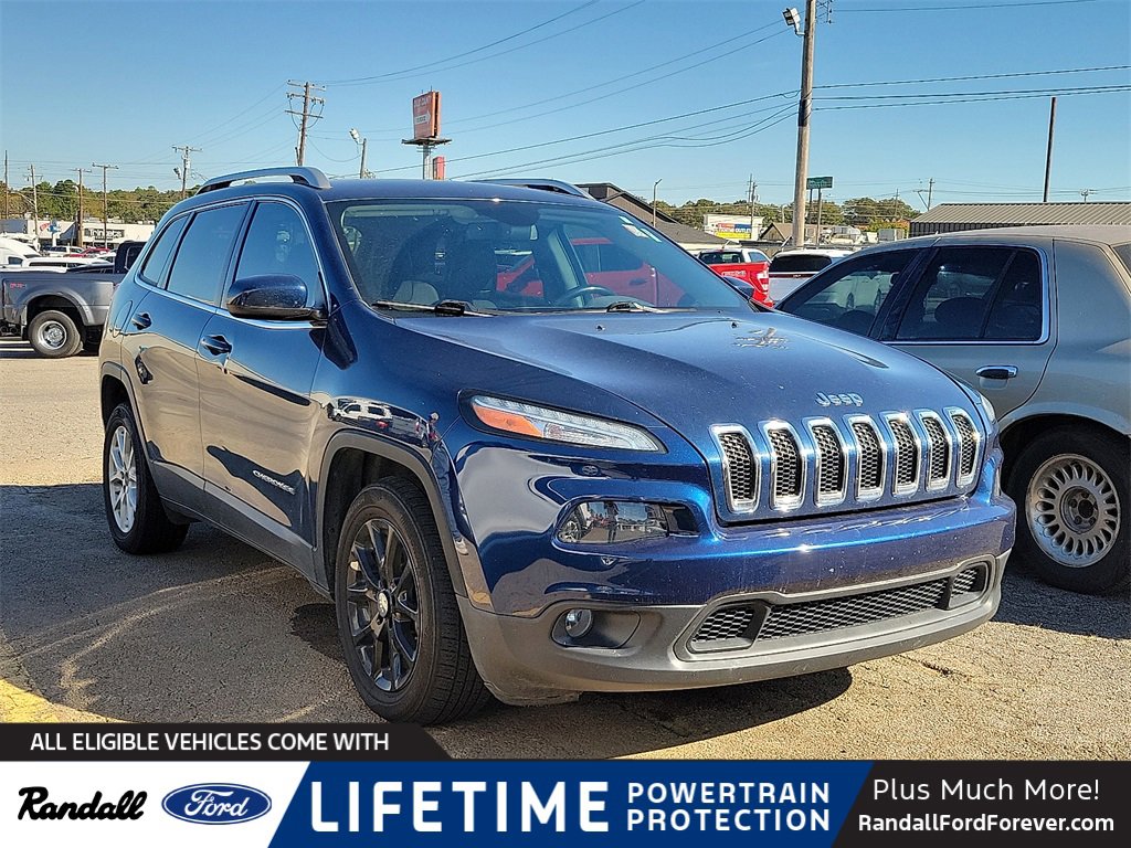 Used 2018 Jeep Cherokee Latitude Plus w/ Comfort/Convenience Group