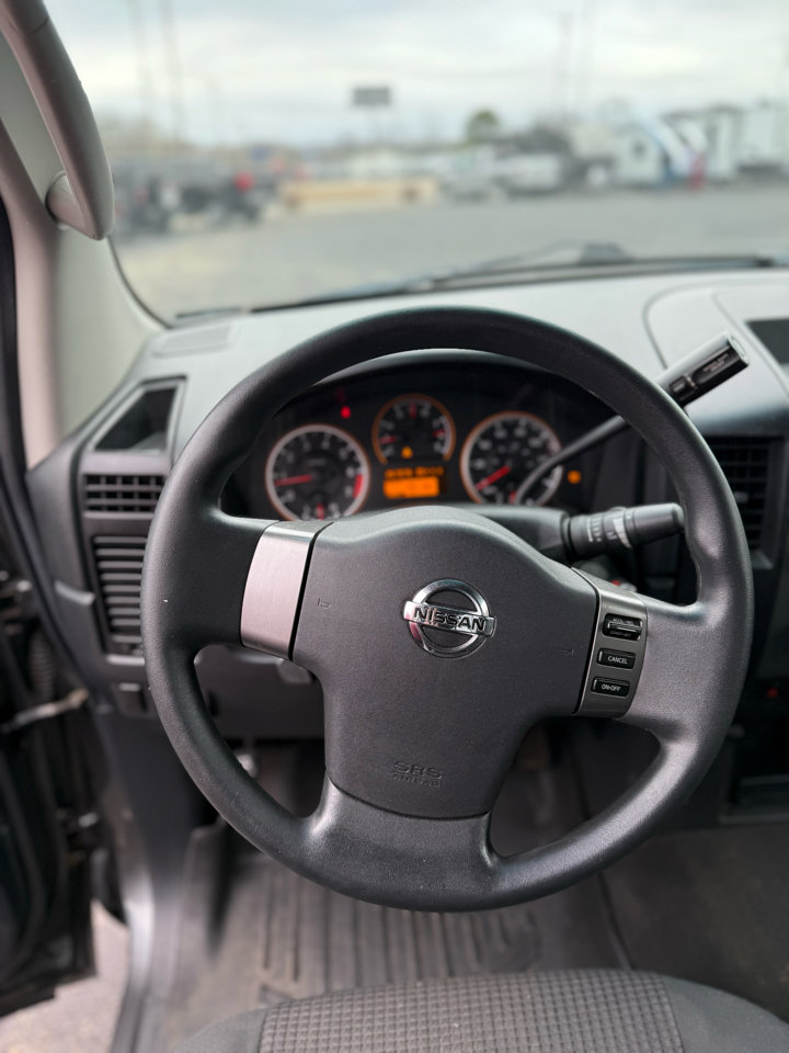 Used 2008 Nissan Titan XE image 9