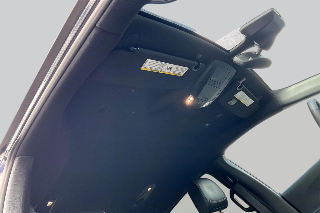 Used 2025 Chrysler Pacifica Select FWD image 13