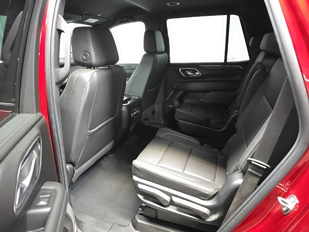 Used 2022 Chevrolet Tahoe Z71 w/ Luxury Package AWD/4WD image 31