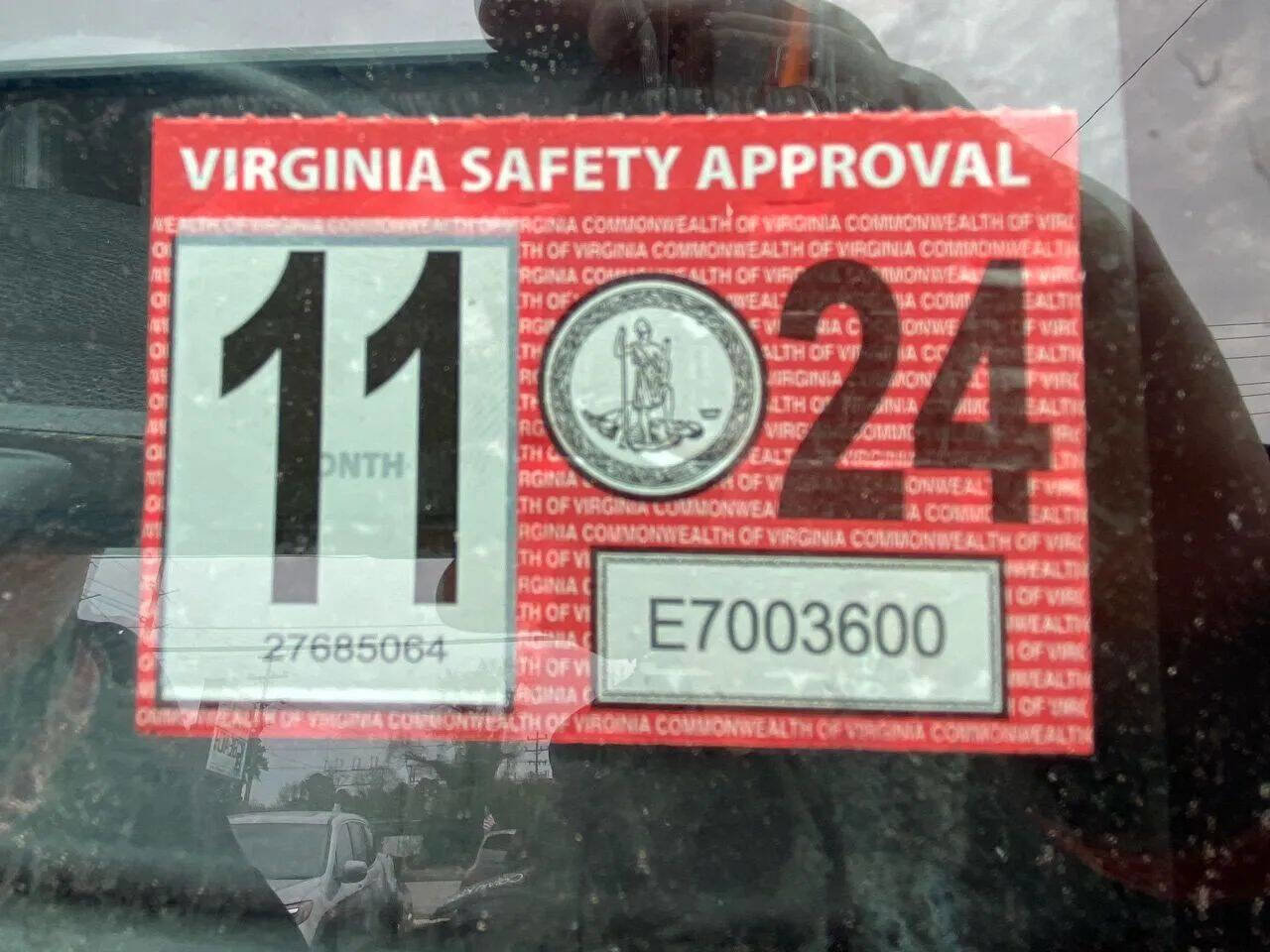 Used 2013 Jeep Wrangler Unlimited Sahara image 32