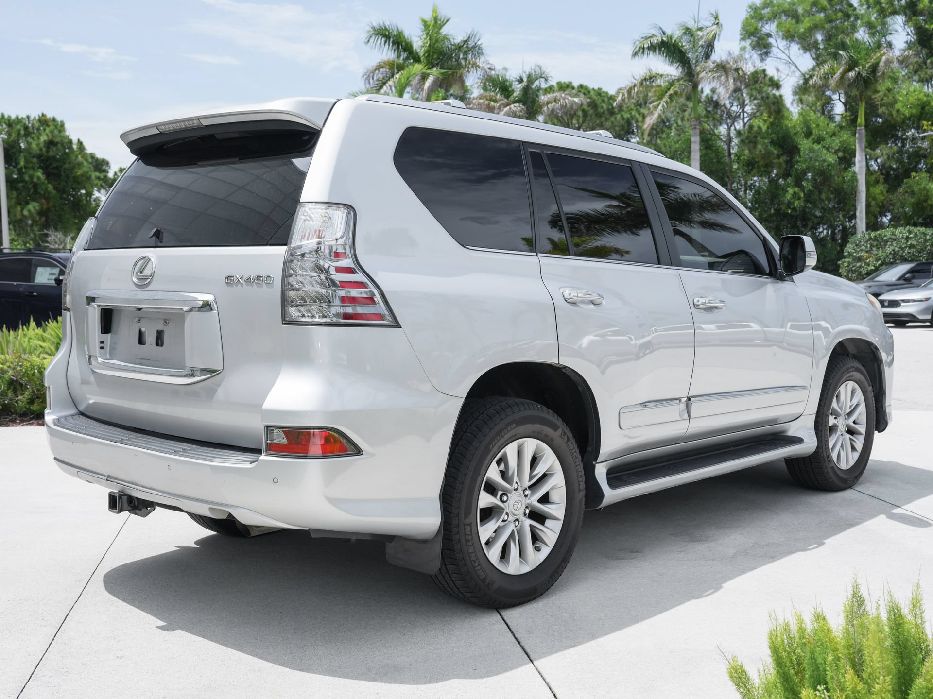 Used 2014 Lexus GX 460 w/ Premium Package AWD/4WD image 10