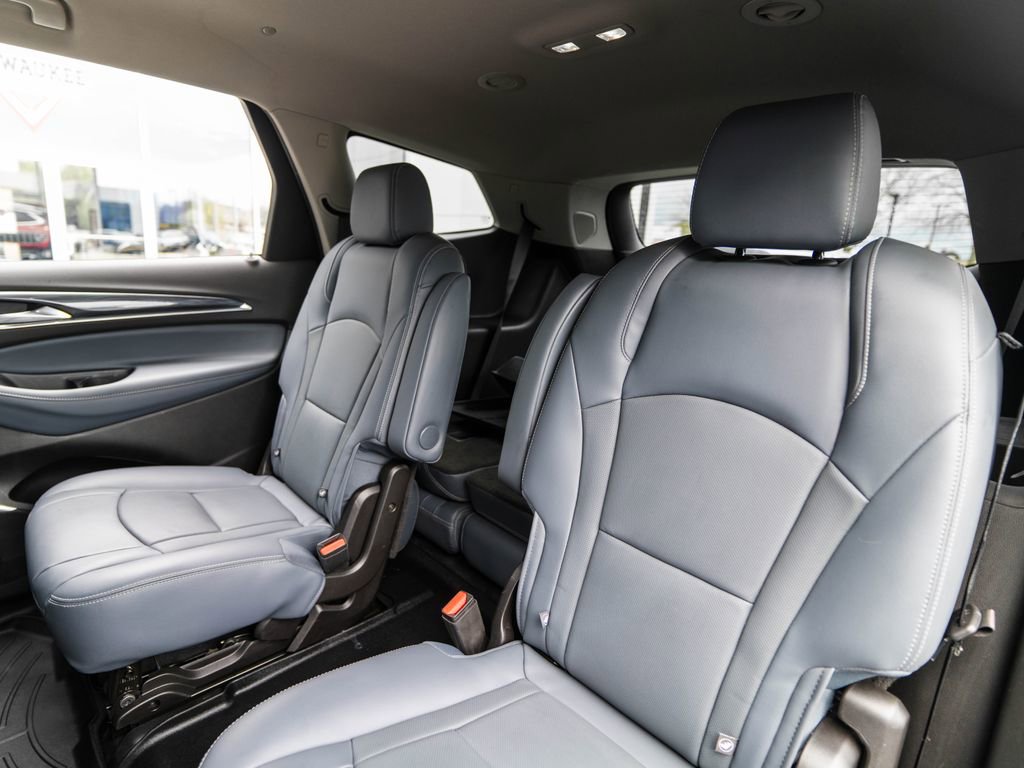 Used 2021 Buick Enclave Essence w/ Sport Touring Edition FWD image 31