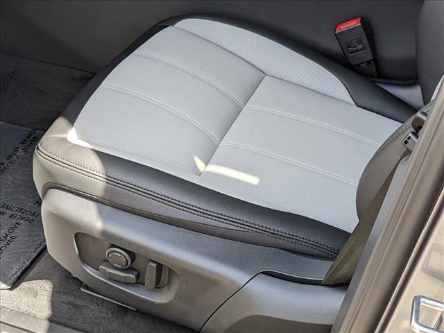 Used 2024 Land Rover Range Rover Evoque Dynamic SE image 4