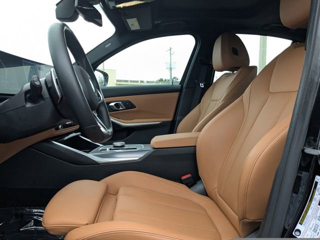 Used 2025 BMW 330i Sedan w/ M Sport Package image 21