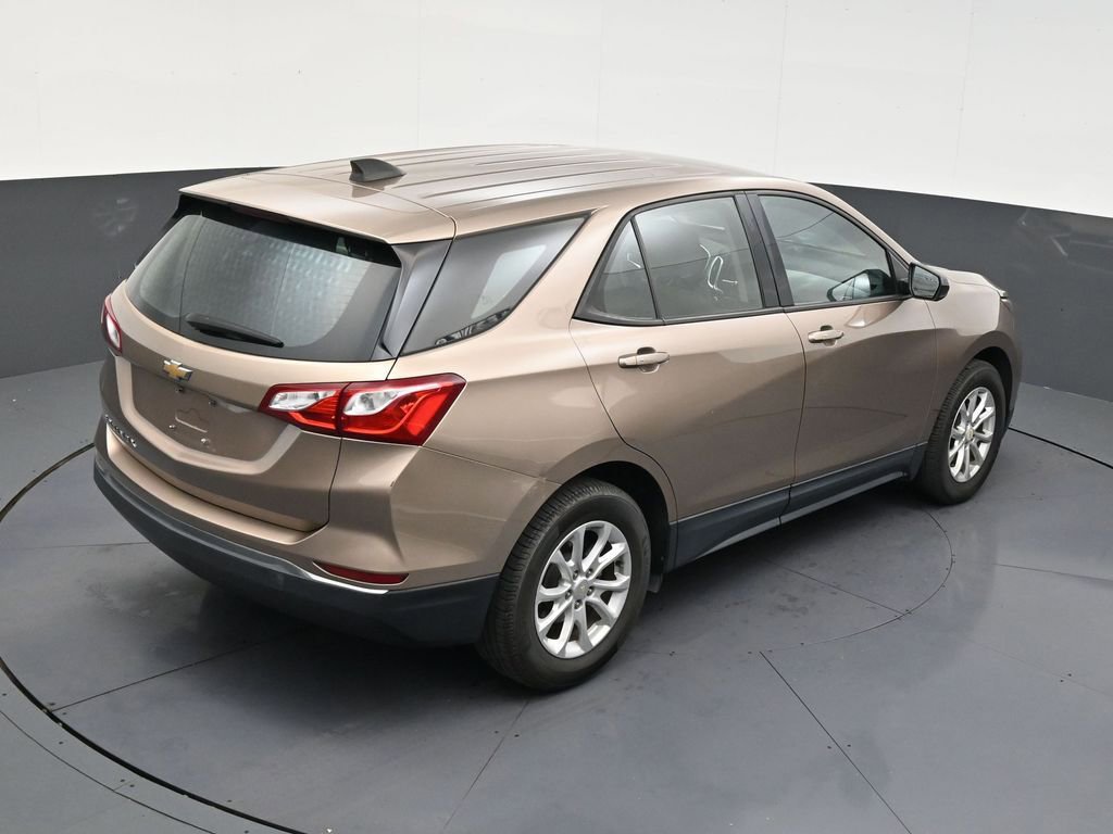 Used 2018 Chevrolet Equinox LS image 16