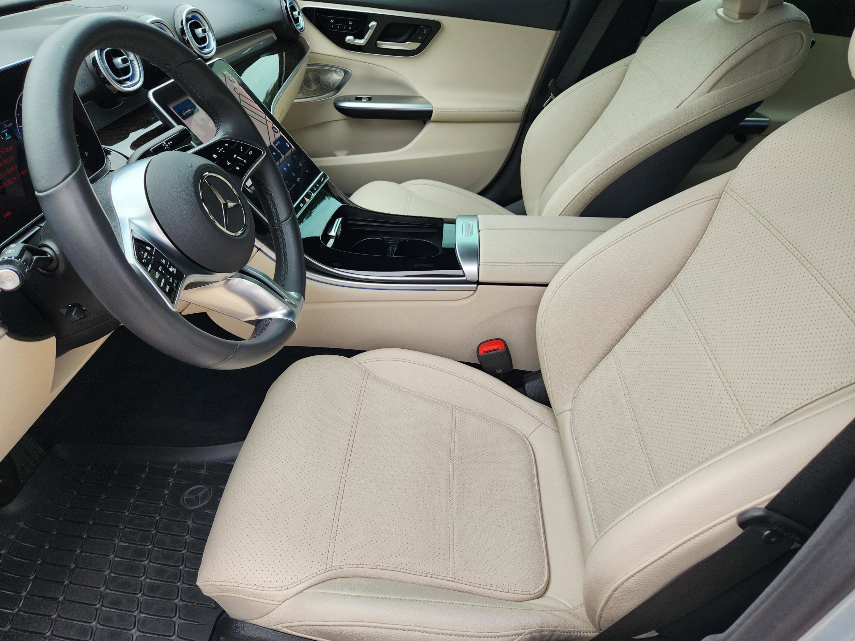 Certified 2025 Mercedes-Benz C 300 Sedan image 6