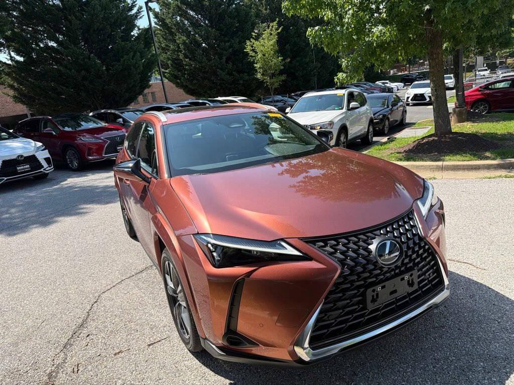 Certified 2025 Lexus UX 300h AWD w/ Accessory Package (Z1) image 9