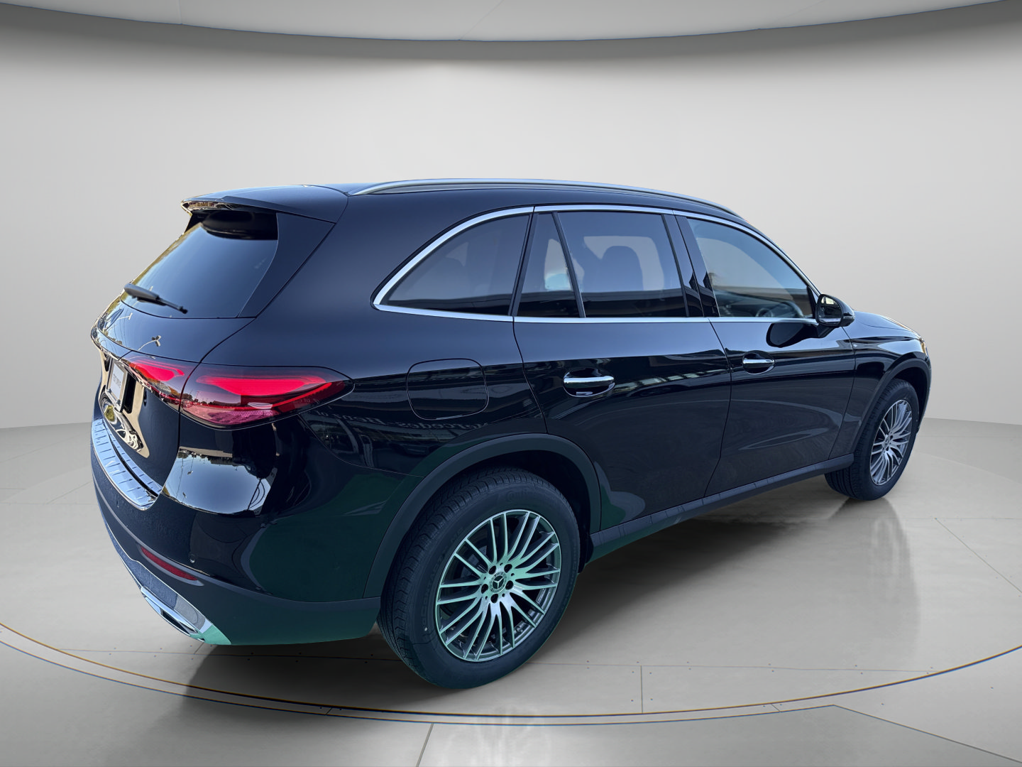 Certified 2026 Mercedes-Benz GLC 300 image 5