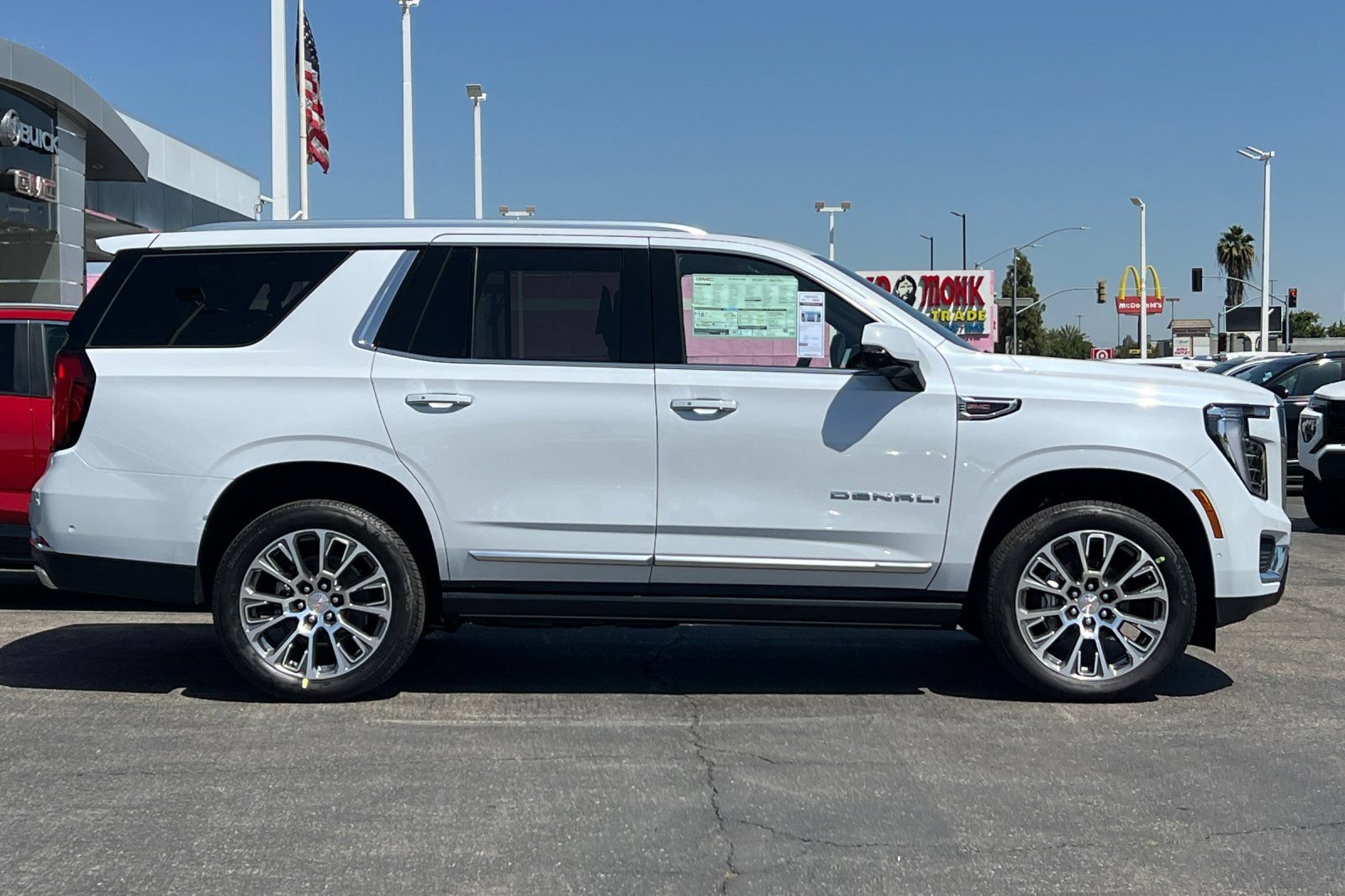 New 2026 GMC Yukon Denali w/ Denali Reserve Package AWD/4WD image 3