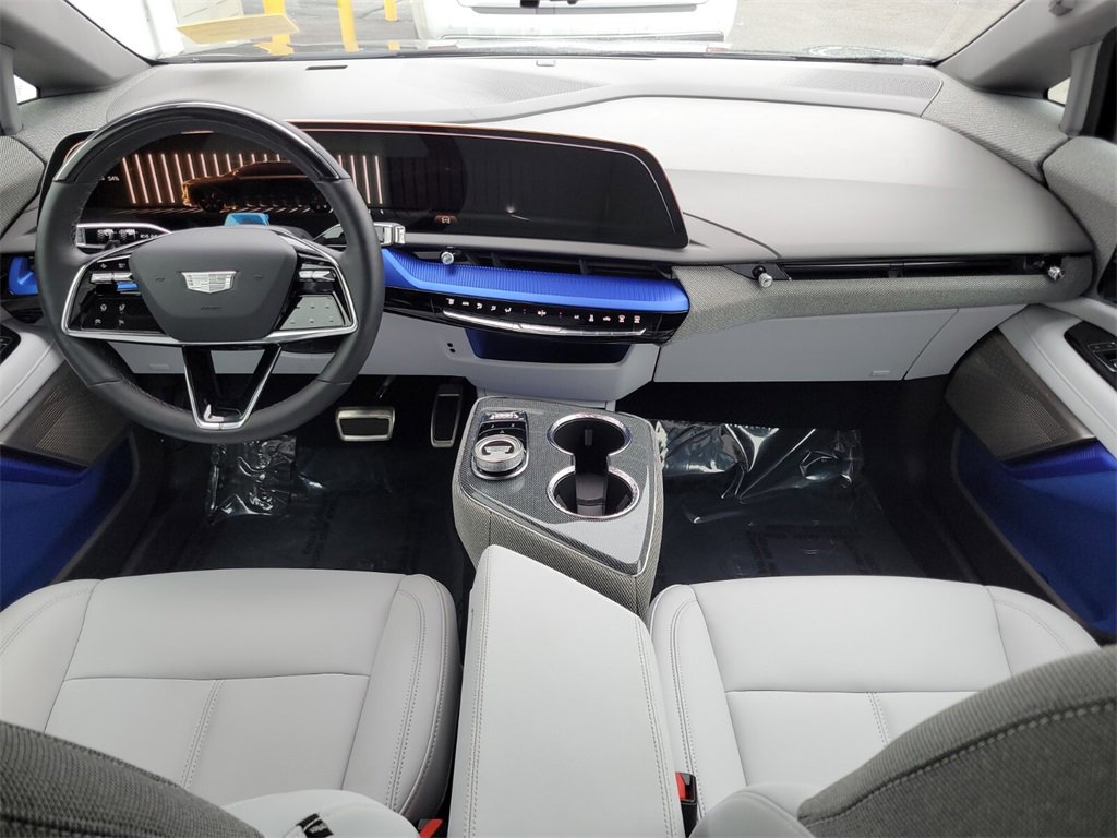 Certified 2025 Cadillac Optiq Sport 1 image 12