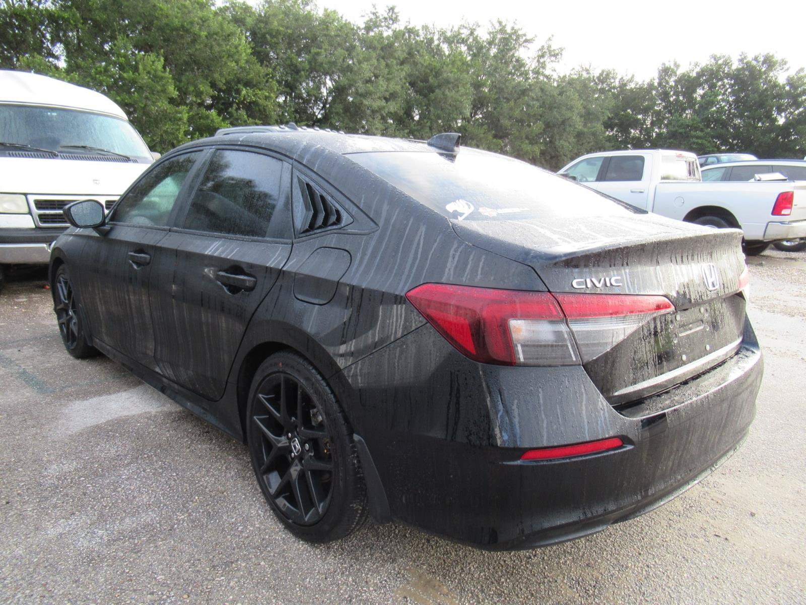 Used 2025 Honda Civic Sport image 3