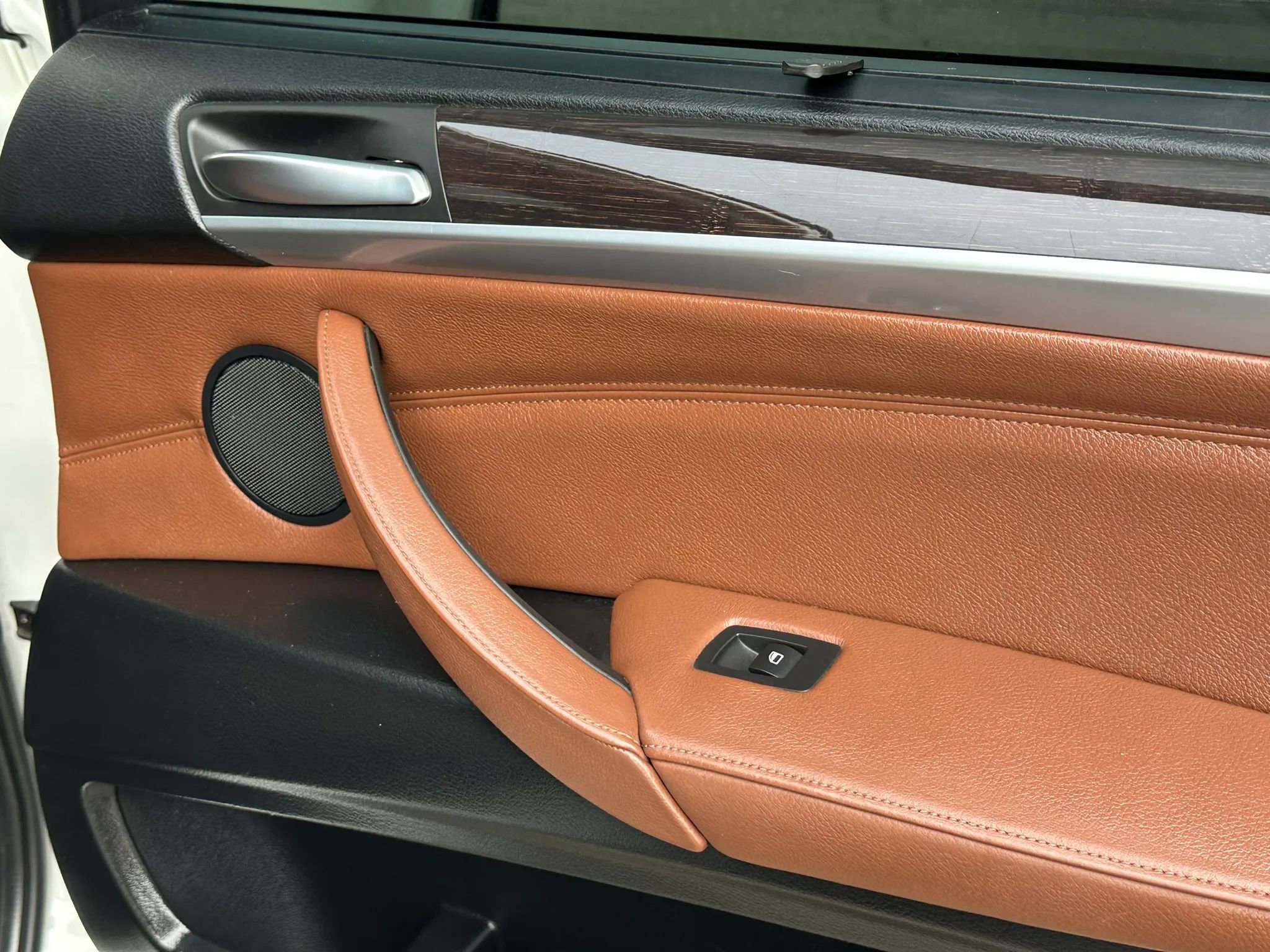 Used 2012 BMW X5 xDrive35d image 25