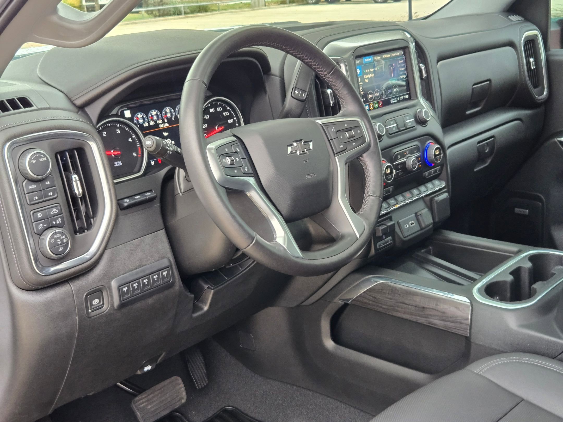 Certified 2022 Chevrolet Silverado 2500 LTZ w/ LTZ Plus Package image 10